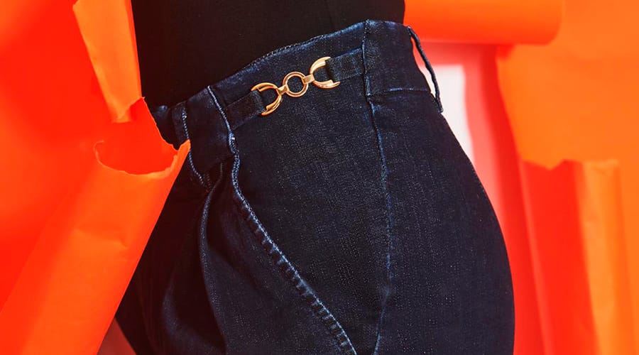 Come Abbinare i Colori con i Tuoi Jeans