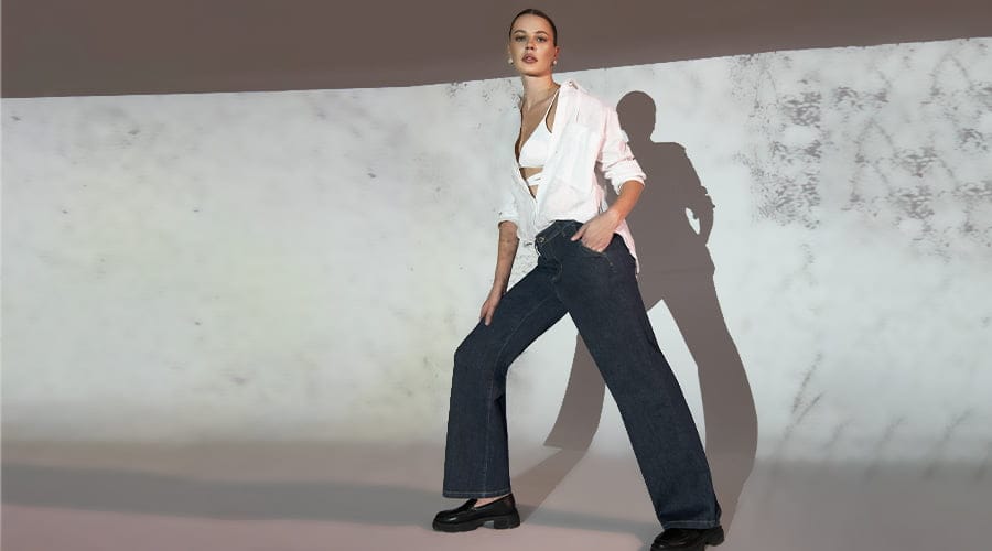 Una serata fuori con gli amici: ecco l'outfit giusto per te