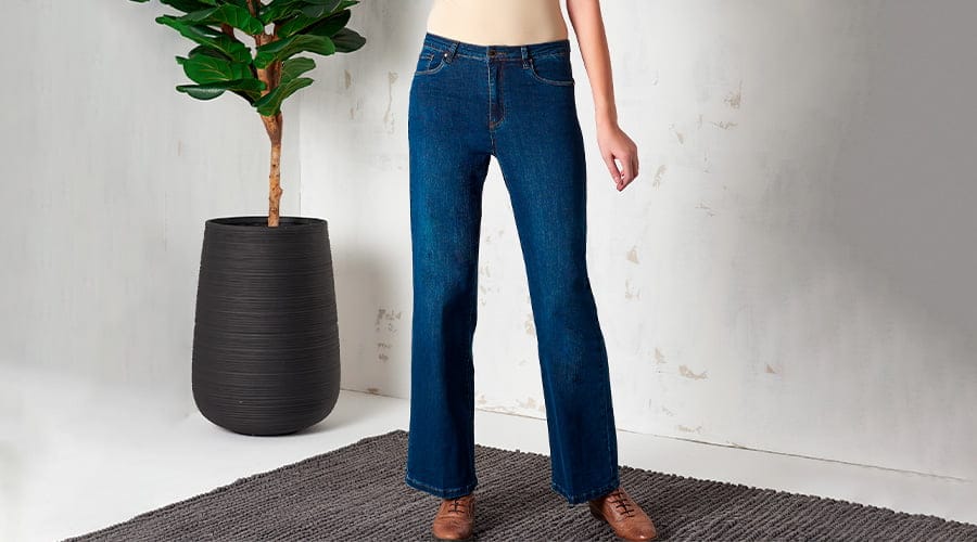 Jeans a palazzo: la nuova tendenza moda da copiare