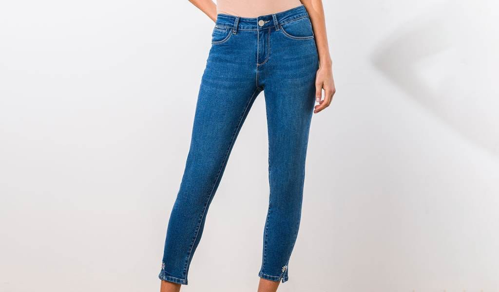 Guida allo Shopping Estivo: I Jeans Perfetti e i Pantaloni da avere