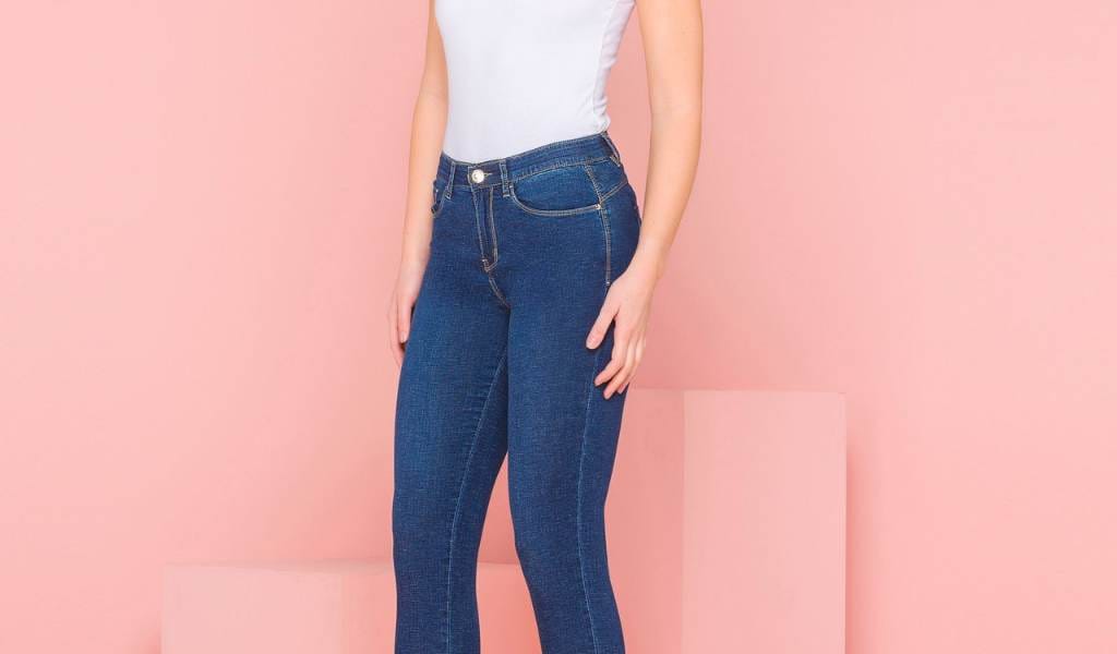 I Jeans Perfetti per un Estate alla Moda nel 2024