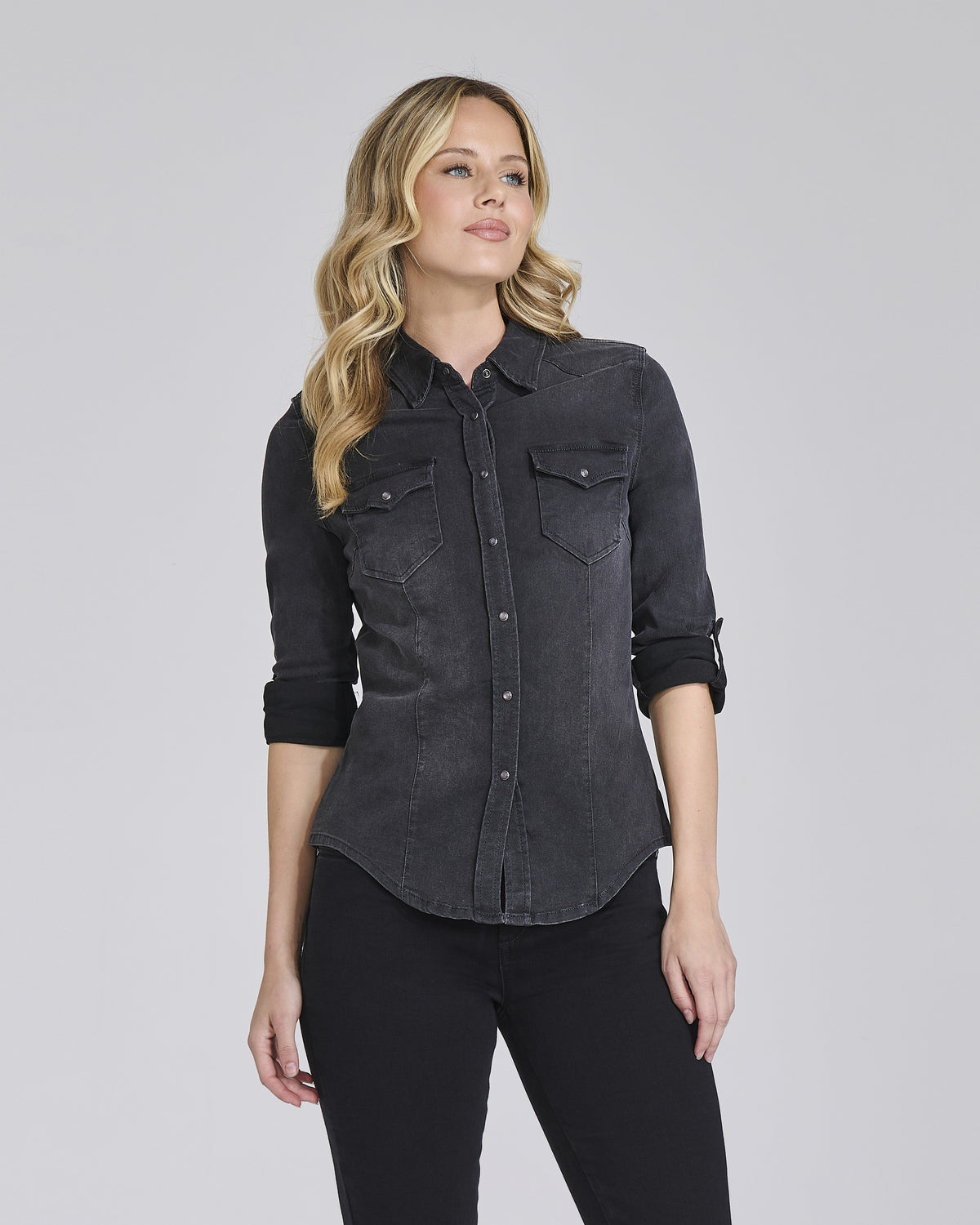Camicia di jeans grigia con tasche donna – Chiara Dalba, foto 2