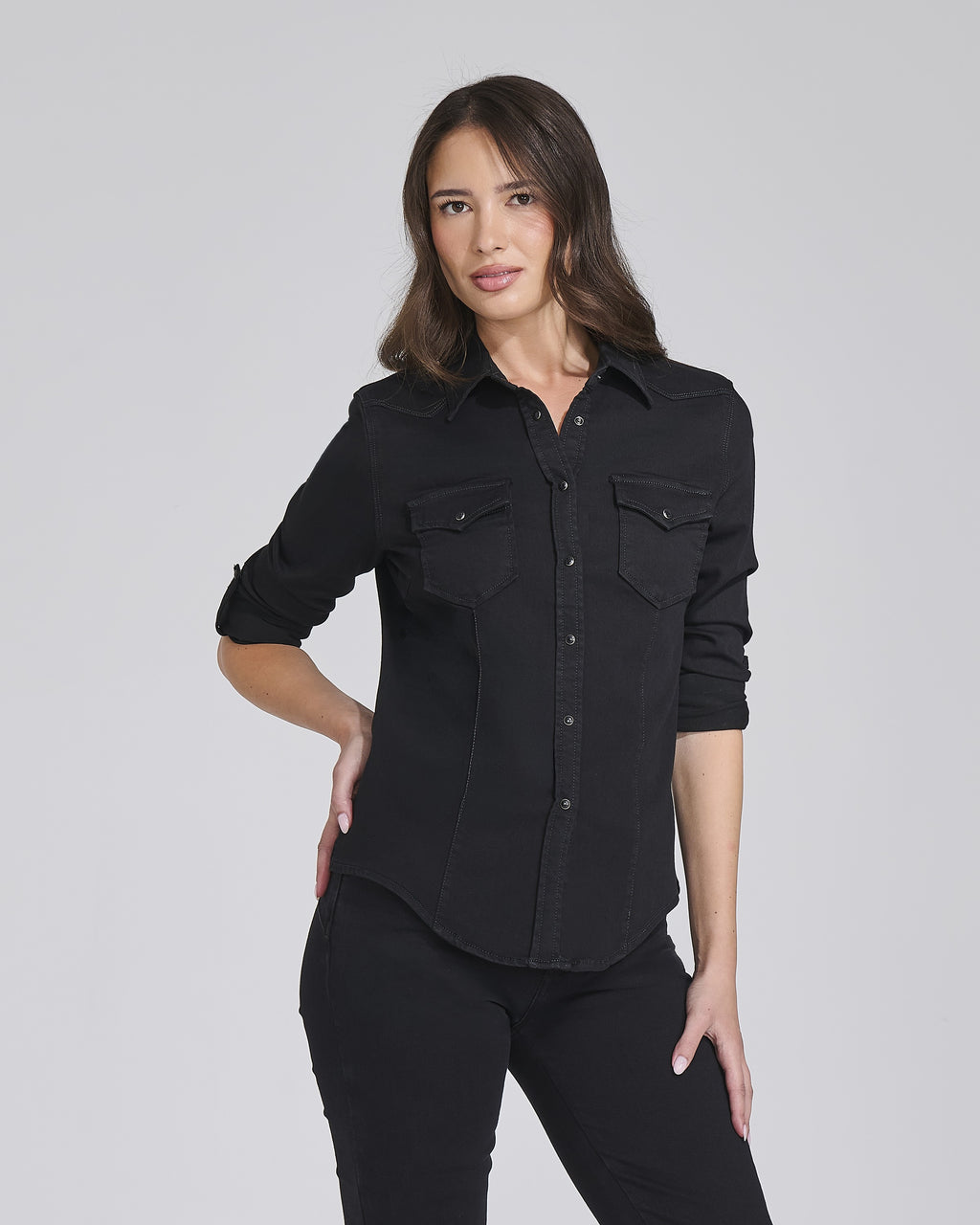 Camicia di jeans nera con tasche donna – Chiara Dalba, foto 2