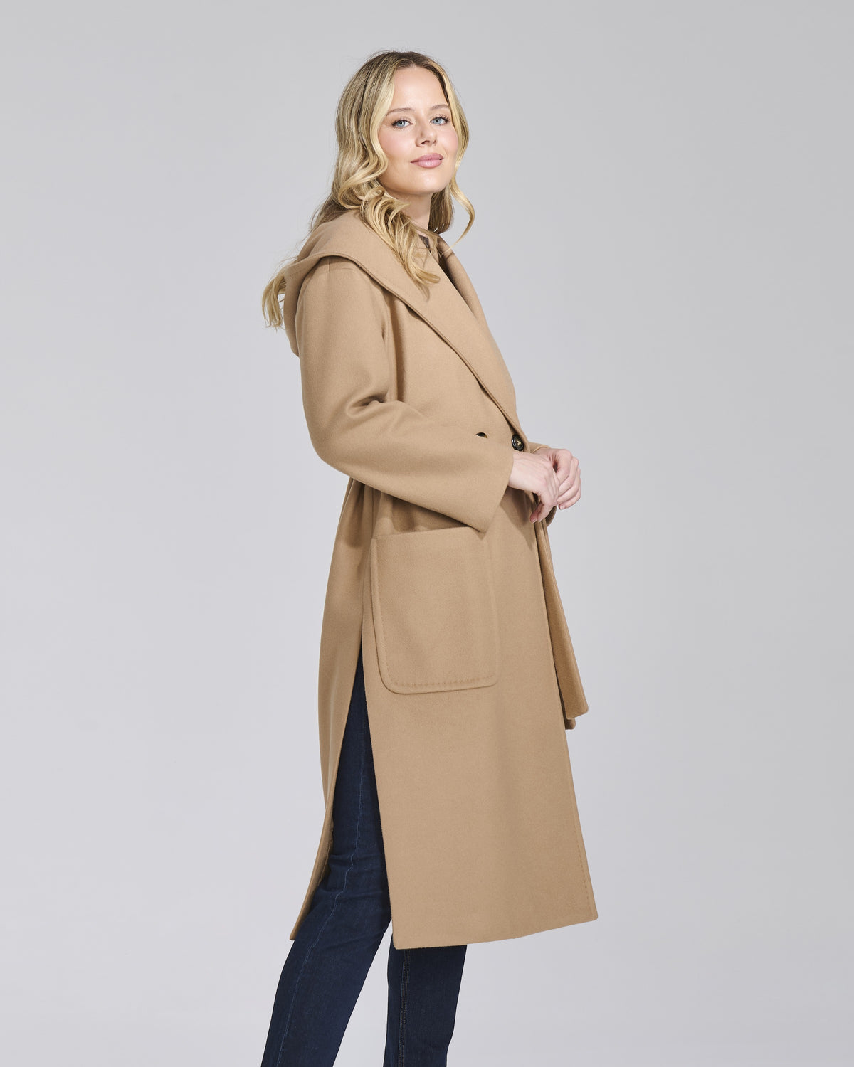 Cappotto con cintura e cappuccio donna – Chiara Dalba, foto 2