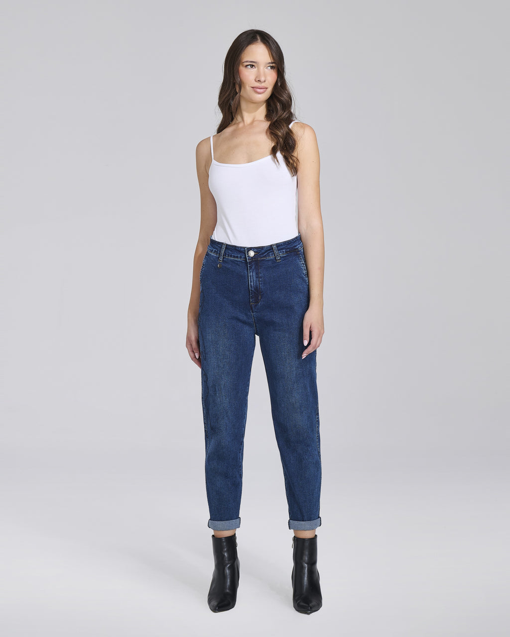 Jeans carrot con tasche chino e risvolti donna – Chiara Dalba