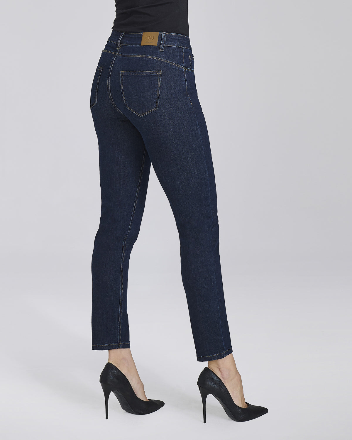 Jeans slim push up blu notte con impunture tono su tono donna – Chiara Dalba, foto 5