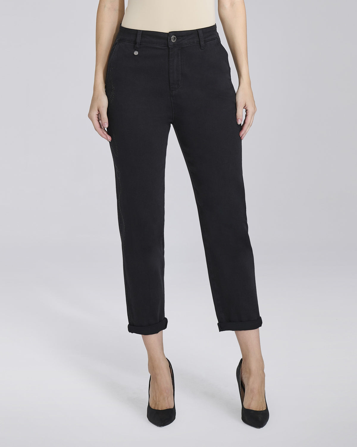 Jeans carrot nero con tasche chino e risvolti donna – Chiara Dalba, foto 8