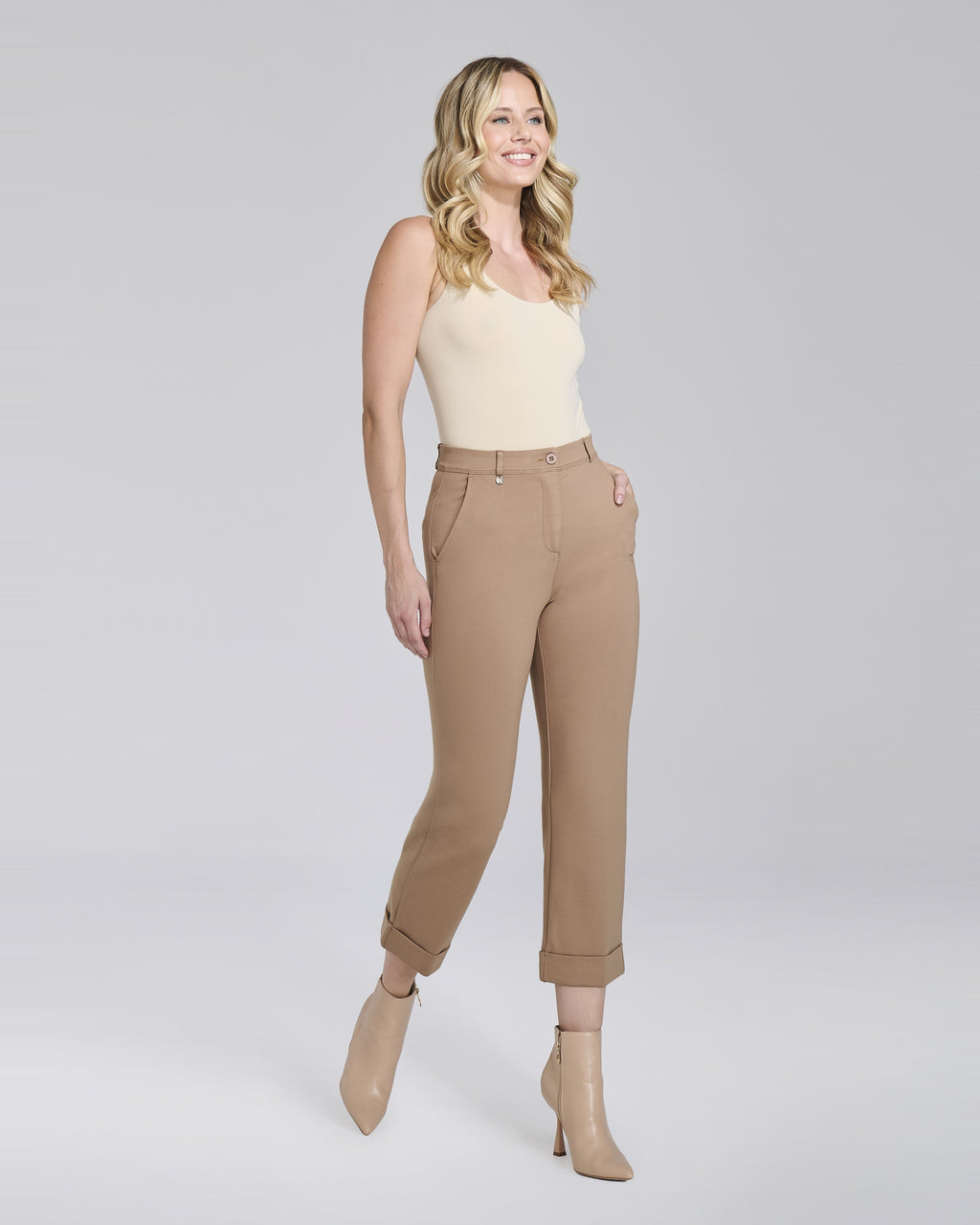Pantalone in maglina slim cropped con risvolti donna – Chiara Dalba