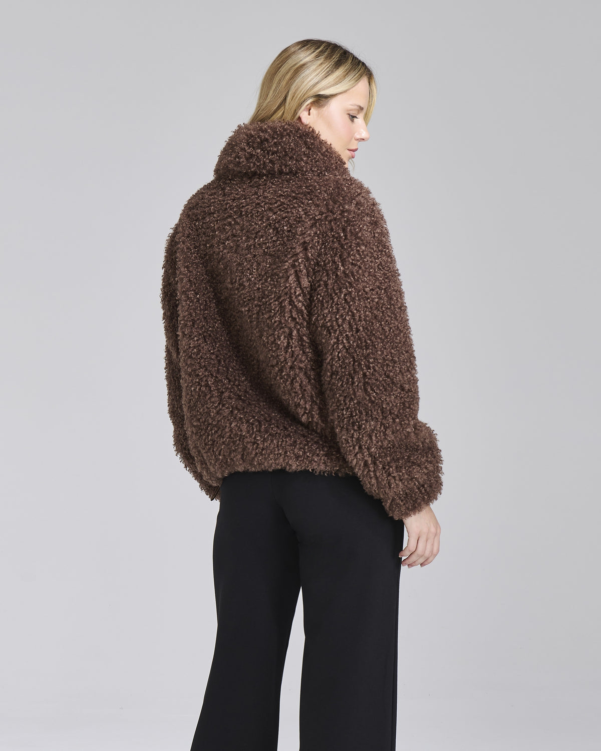 Ecopelliccia riccia con zip donna – Chiara Dalba, foto 3