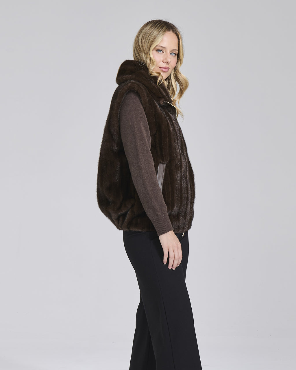 Gilet in ecopelliccia striata con zip donna – Chiara Dalba, foto 2