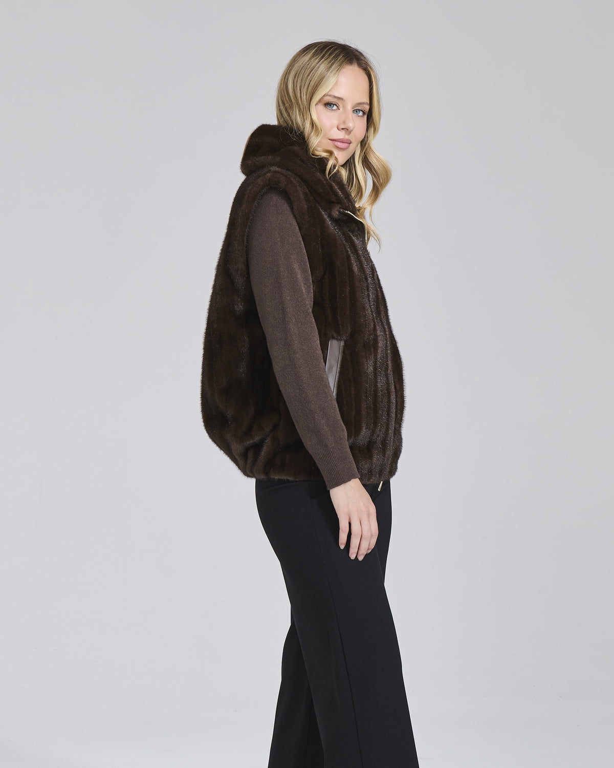 Gilet in ecopelliccia striata con zip donna – Chiara Dalba, foto 2