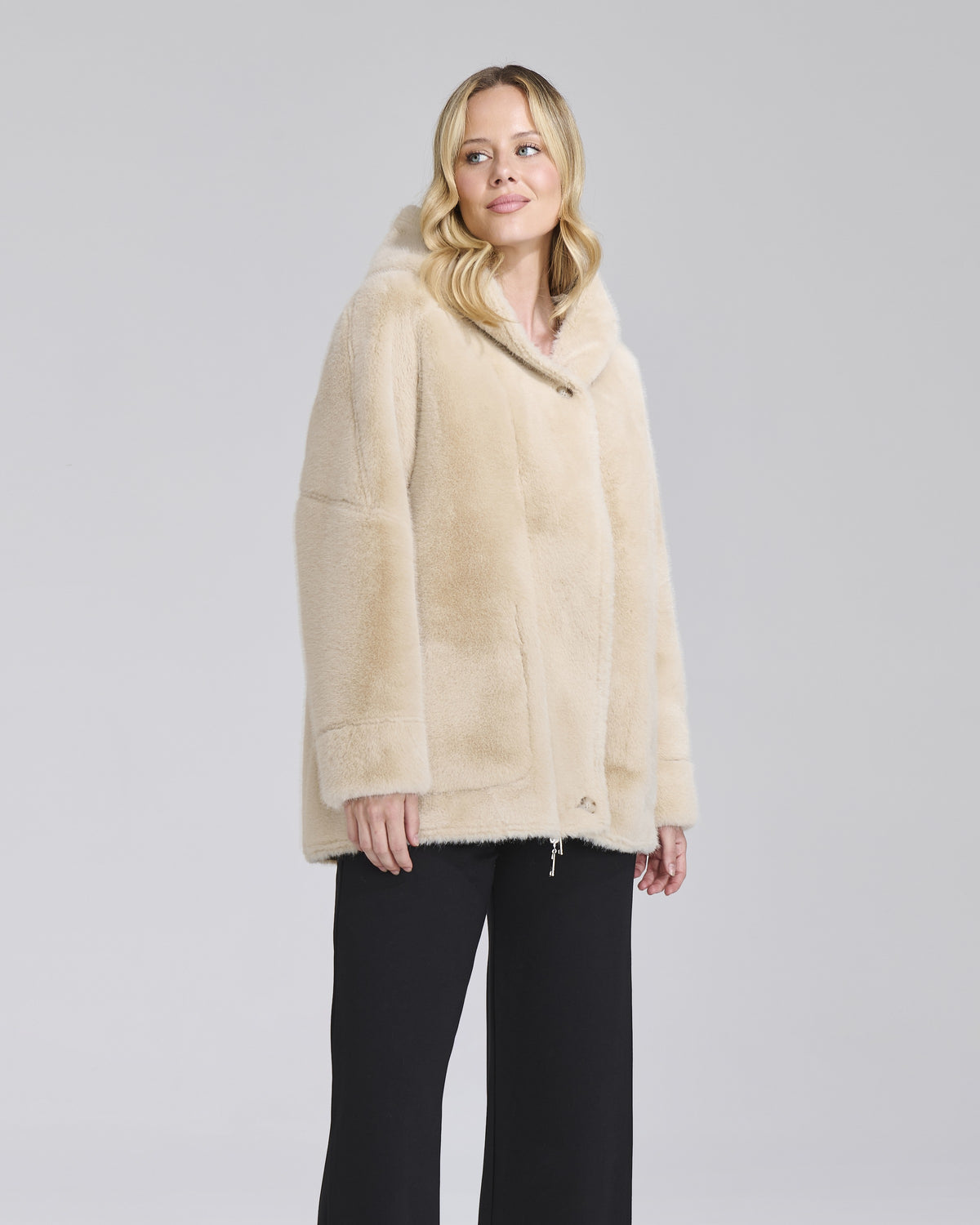 Giacca double effetto montone con cappuccio donna, colore Beige – Chiara Dalba