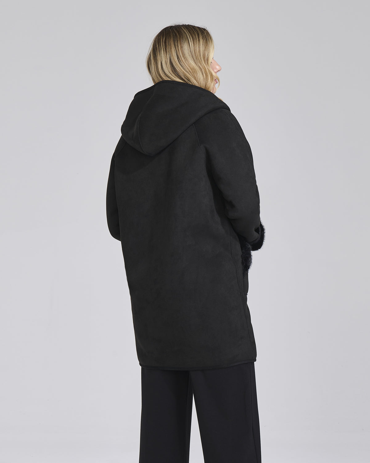 Cappotto double effetto montone con cappuccio donna – Chiara Dalba, foto 4