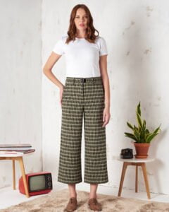 Loose-fitting trousers in Milano stitch