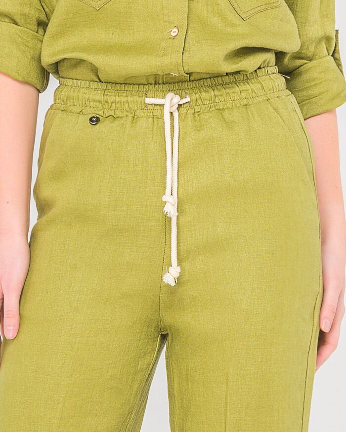 Pantaloni in lino modello gaucho con laccio in vita