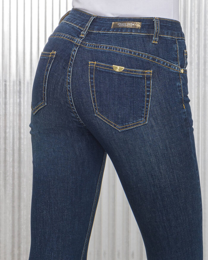 Jeans Capri con Strass sul Fondo e Carre' Ergonomico