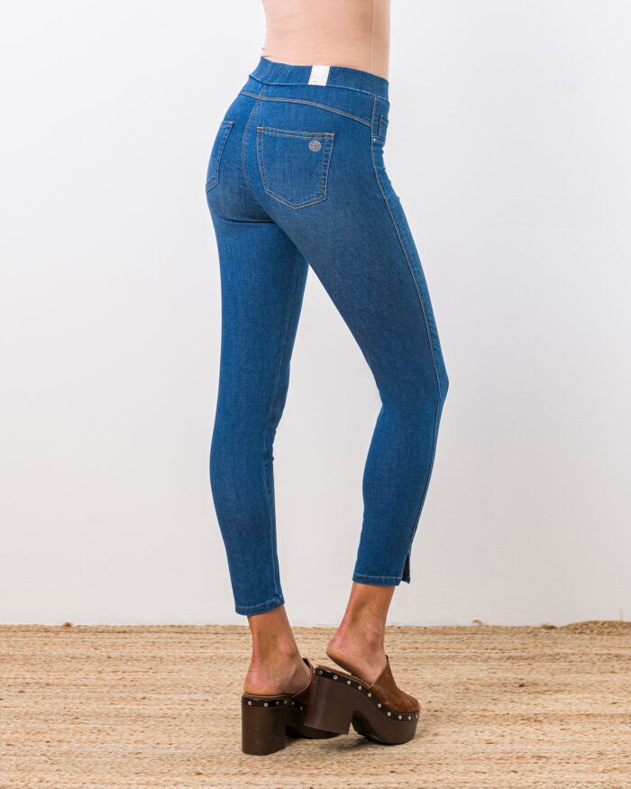 Jeans Elastico in Vita