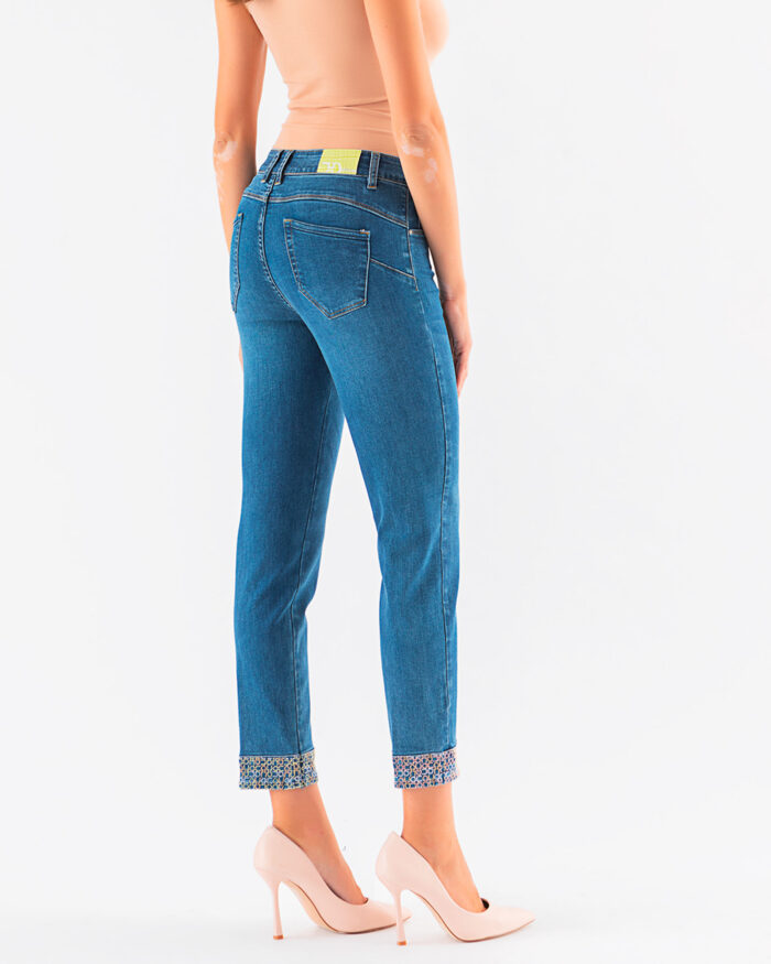 Jeans con Applicazione Strass sul fondo