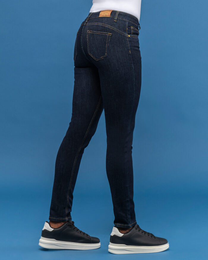 5-Pocket Capri Jeans with Push-Up