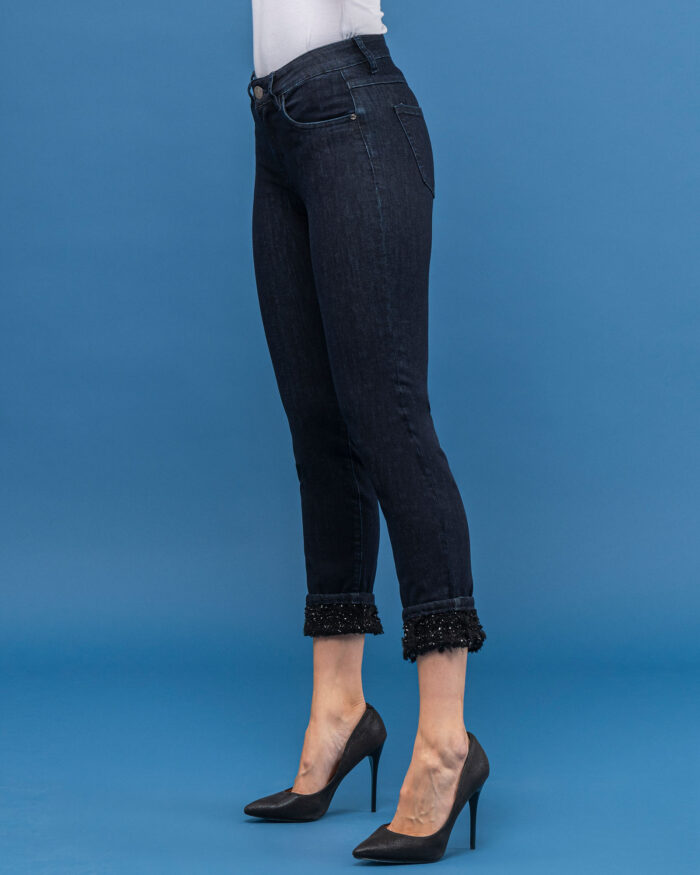 Push-Up Yoke Jeans