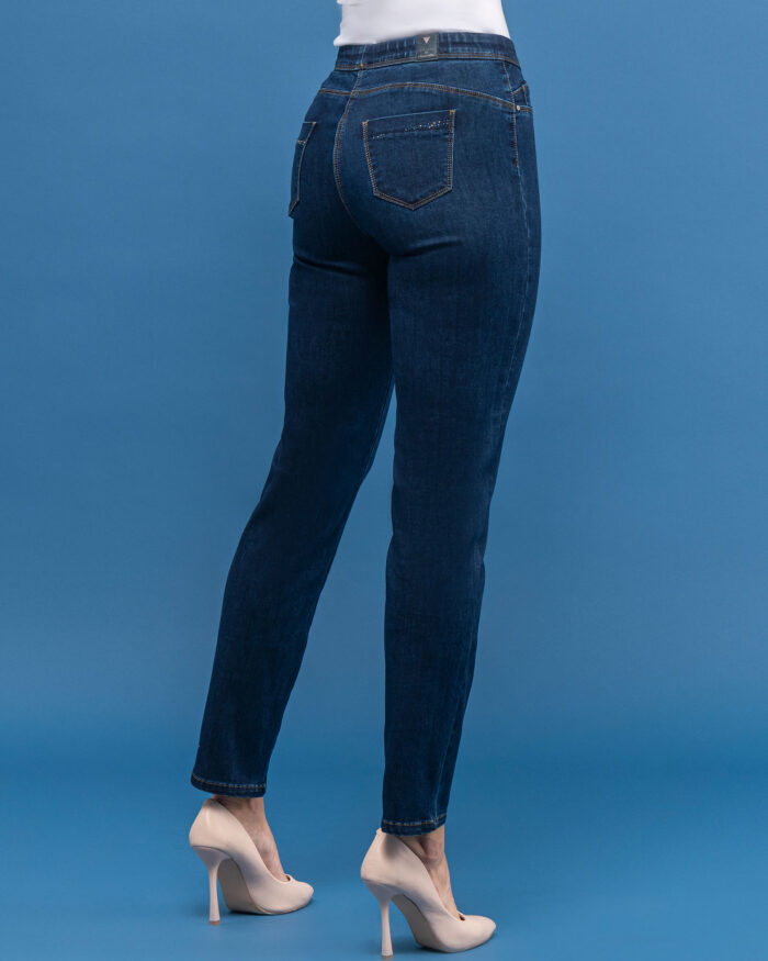 Elastic waist jeans