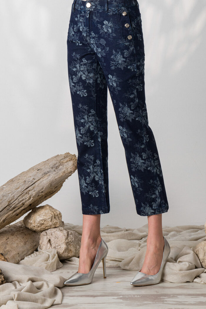 Jeans a Trombetta con Fantasia Floreale